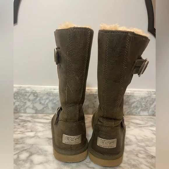 UGG AUS KENSINGTON Leather Sheepskin Brown Harness Biker Boot 5678 Women 6 - Picture 2 of 9
